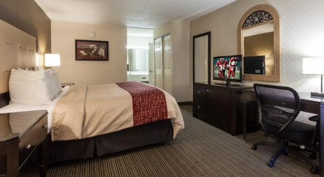 Двухместный номер Standard Red Roof Inn & Suites DeKalb