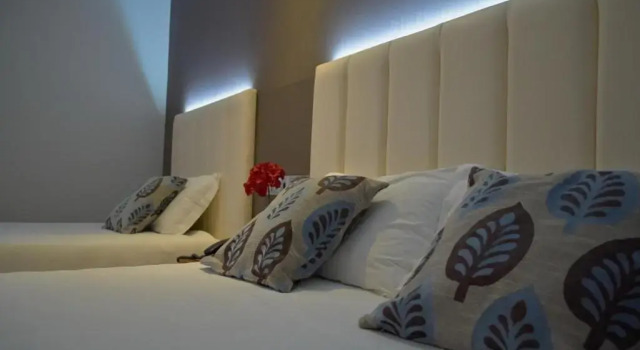Трёхместный номер Hotel Azinheira by RIDAN Hotels