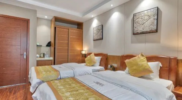 Люкс Deluxe Lakeview Apartment