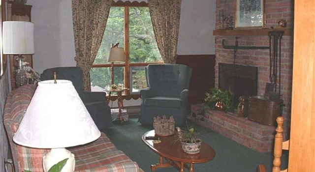 Tree Tops Bed & Breakfast, Varaa Hotelli  