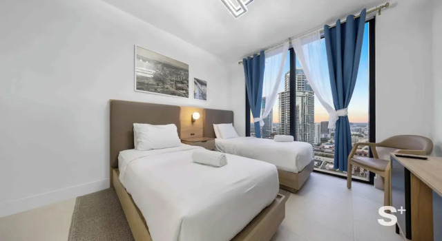Chic 2BD Downtown Condo with Water Views, Забронировать Апартаменты/квартира Апартаменты штата Флориды, Апартаменты/квартира