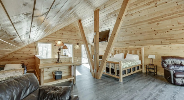 Escape in Cleveland with 2 bedrooms and 2 bathrooms, Prenota Hotel Sautee Nacoochee Georgia