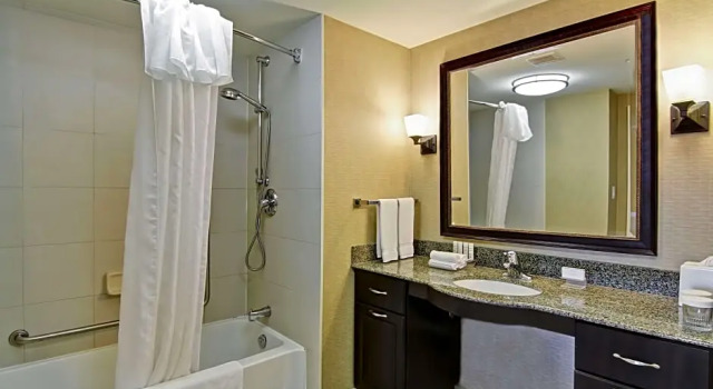 Четырёхместный люкс c 1 комнатой Homewood Suites by Hilton Sudbury