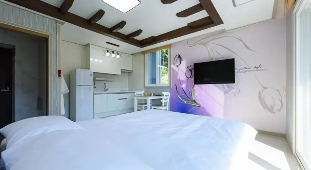 Yeosu Sora Noeul Pension, Prenota Affittacamere Hotel a Sud Jeolla con piscina, Piscina