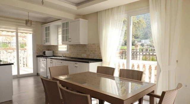 Villa BEY2 by JoyLettings