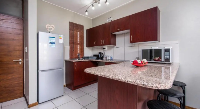 JoziStay @ Jackal Creek Apartments, Prenota Appartamento Hotel a Roodepoort con piscina, Piscina