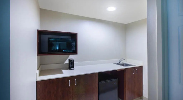 Двухместный люкс Deluxe Wingate by Wyndham Oklahoma City/Airport