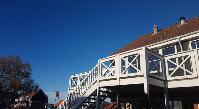 Klintholm marina park Cabins, Rezerwuj Hotel Borre Mon