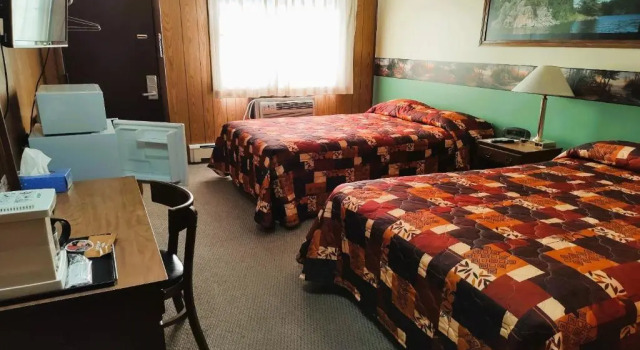 Четырёхместный номер Standard Love Hotels Voyageur by OYO at International Falls MN