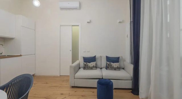Porta Vittoria - Cozy Stylish 1bdr in Duomo San Babila Area, Забронировать Отель Отели Милана с парковкой, рядом с Универмаг Excelsior, Парковка
