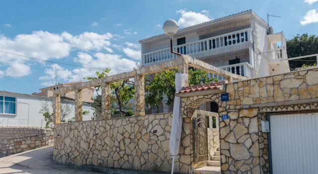 Apartment Barba, Rezerwuj Apartament Island Solta Split-Dalmatia County