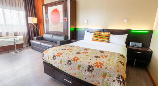 Номер Standard Hôtel Must Aéroport de Québec par JARO