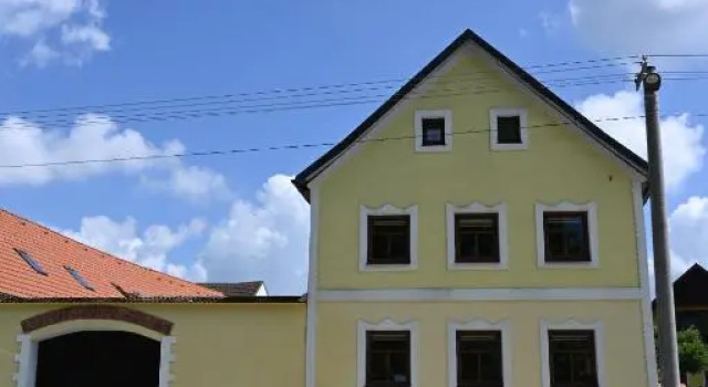 Penzion Mezi řádky, Rezerwuj Hotel Hotele w Central Bohemia z parkingiem, Parking