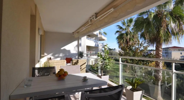Elegant one-bedroom apartment with swimming pool - StayInAntibes - Le Vallon