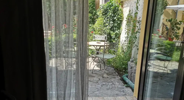 Студия с видом на сад Prince Residence Apartments