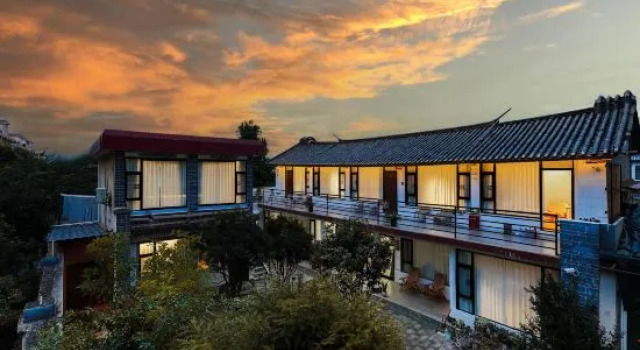 vivid courtyard of Wei Shan, Prenota Hotel Hotel a Nanzhao con parcheggio, Parcheggio