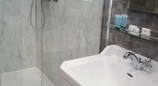 Номер Economy McLays Guest House