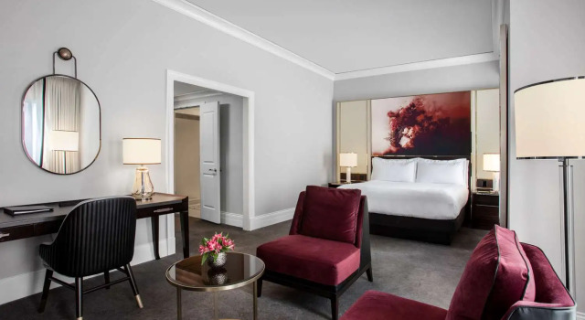 Двухместный номер с камином Deluxe Waldorf Astoria Chicago