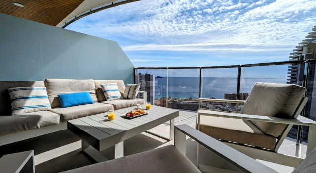 Апартаменты Luxury Sunset Wawes Apartment Tower 2
