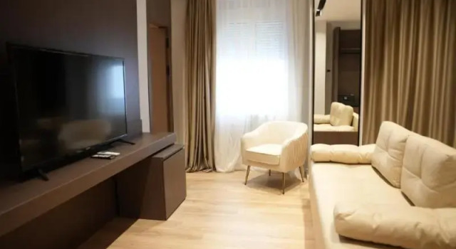 Полулюкс Deluxe Hotel Aquila D