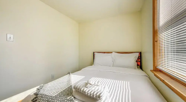 Коттедж Large Yard & Furnished Deck: Cheektowaga Getaway!