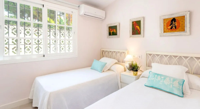 3 Bdrs Apartm With Private Terraces & Communal Swimming Pool in Estepona Benamara II, Забронировать Отель Отели и гостиницы Эстепона, рядом с Atalaya Golf &amp; Country Club, Отель