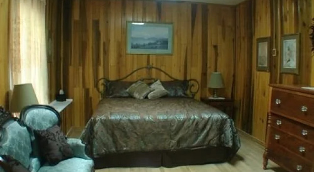 Tuckasiegee River Mountain Lodge, Забронировать Отель Отели Уитиер с парковкой, Парковка
