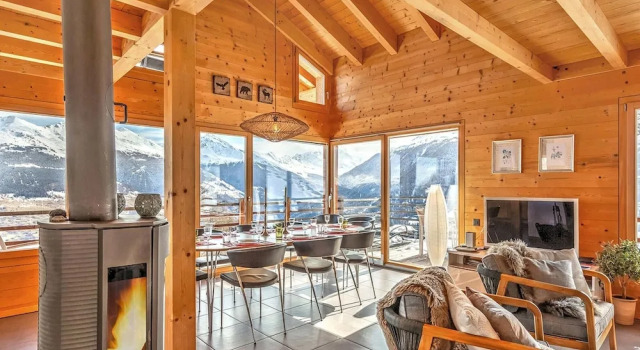Шале Stylish Chalet With Sauna in Heremence