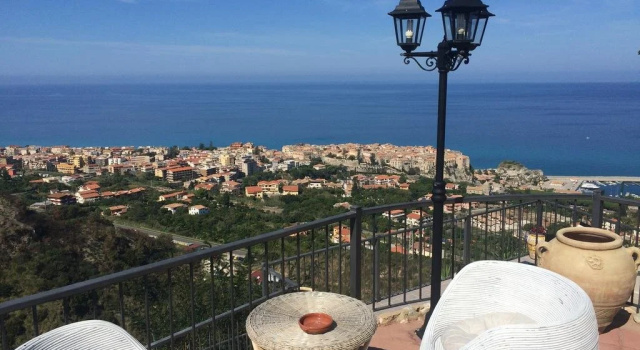 Villa Del Conte, Rezervasyon Villa Kalabriya villalar, Villa