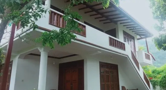 Sr Home Stay & Entire Place Gampola