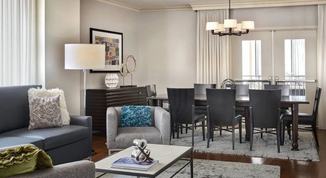 Люкс c 1 комнатой Renaissance New Orleans Arts Warehouse District Hotel