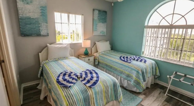 Captains Bay 403 - 6