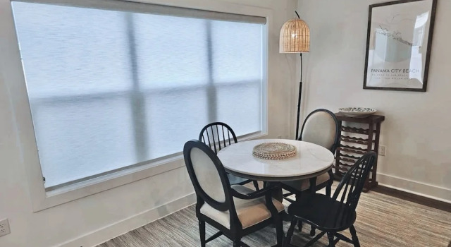 Коттедж с 4 комнатами 22811 Ann Miller - Saltwater Solace 4 Bedroom Home by RedAwning