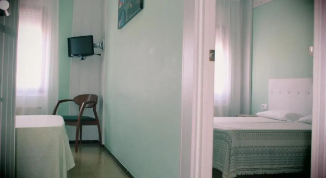 Четырёхместный номер Standard Hostal Fabrellas