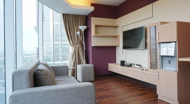 Cozy Living 1BR Tamansari The Hive Apartment