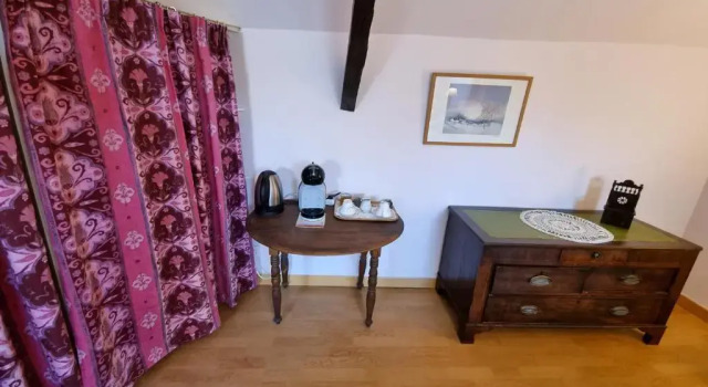 Chambres d'Hôtes - Ker Loz Vihan - L'Amour de la pierre au cœur du Golfe du Morbihan, Забронировать Отель Отели Монтерблан с парковкой, Парковка