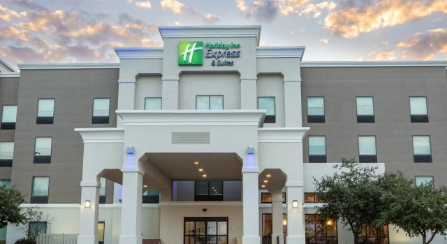 Holiday Inn Express & Suites Sioux City - Southern Hills by IHG
