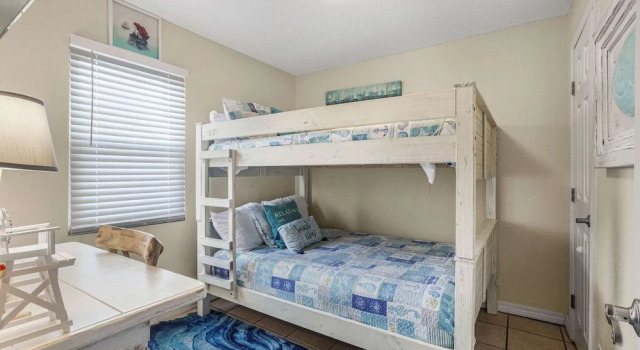 Апартаменты Sunrise Village 215- 2BR 1BA gulf front sleep 6
