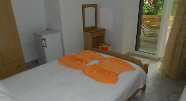 Mare Bed & Breakfast Hotel, Varaa Hotelli Himare Vlorë County