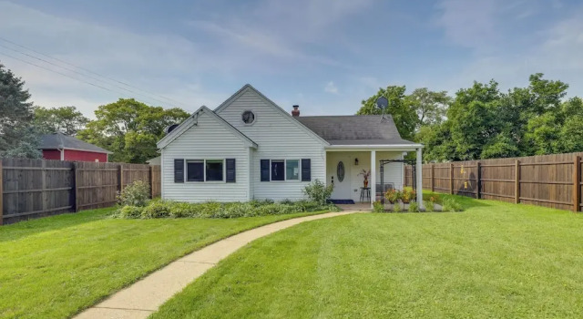 Коттедж Private Plainfield Retreat w/ Gas Grill + Patio