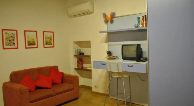 Apartments Florence Borgo San Lorenzo Terrace, Забронировать Апартаменты/квартира Сан-Лоренцо Флоренция, рядом с Дом Буонаротти
