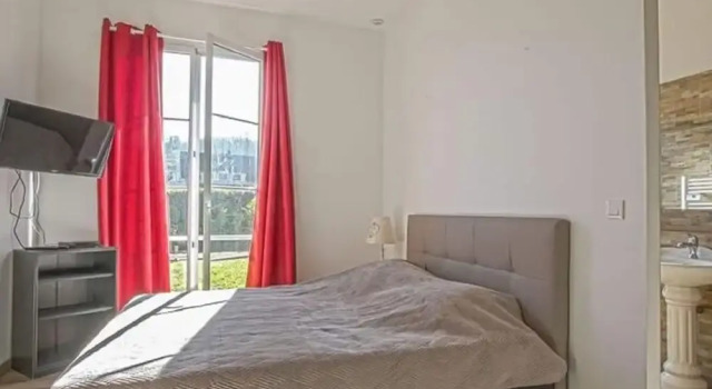 Коттедж Deluxe Spacious holiday home in Aure sur Mer with garden