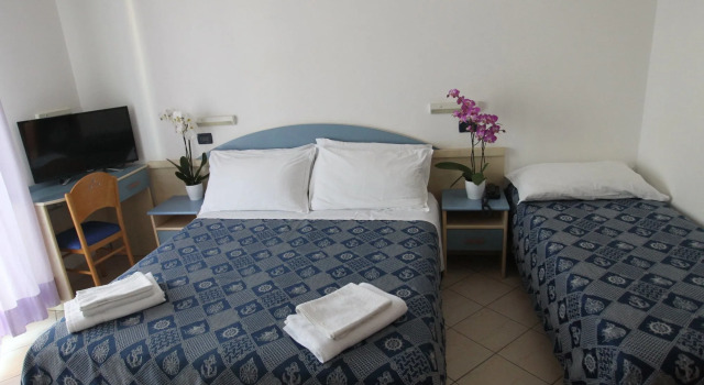 Hotel Giorg, Забронировать Отель Недорогие отели Побережья Римини, недорого