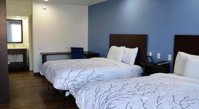 Четырёхместный номер Standard Athena Inn Chattanooga