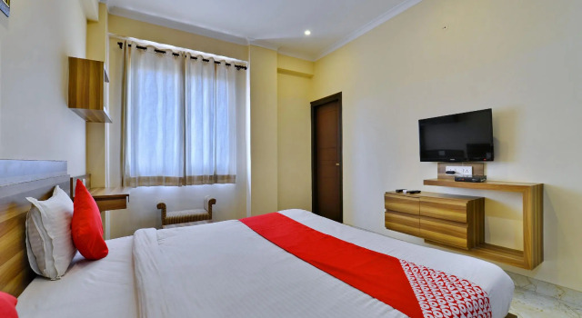 Townhouse 828 Hotel Stay Fine, Забронировать Отель Отели штата Раджастхана с парковкой, Парковка