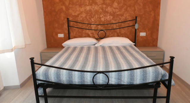 Albano Station Rooms, Boek Bed and Breakfast Hotels in Castelli Romani met parkeren, Parkeren