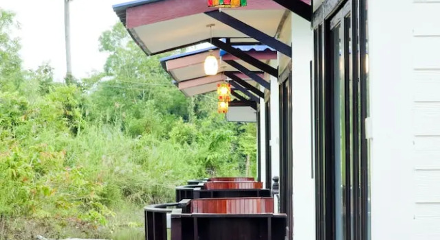 Трёхместный люкс Lampam Resort