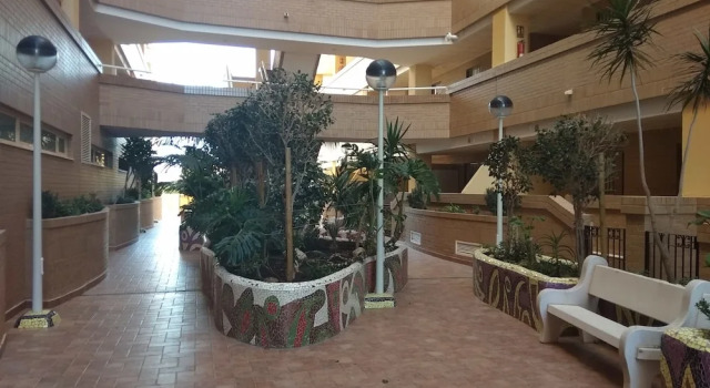 Residencial Costa Caribe III, Забронировать Отель Отели Azahar Coast с парковкой, Парковка