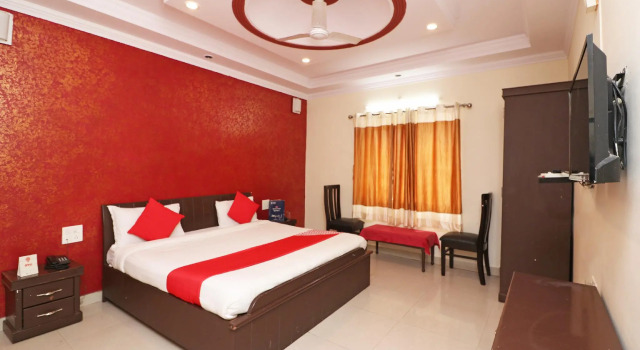 OYO 4073 Hotel Esskay