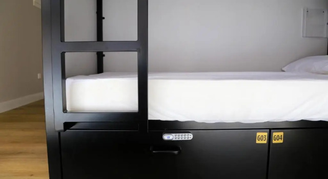 Кровать в общем номере Uri Hostel Bilbao Rooms BBI00060 Self check in